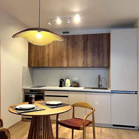 Japandi Pearl Designed Studio,Parking ,Aircon, O2 Prague Exterior photo